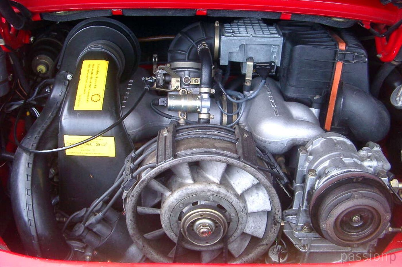 85er 911 Carrera 3.2 Indischrot-grau