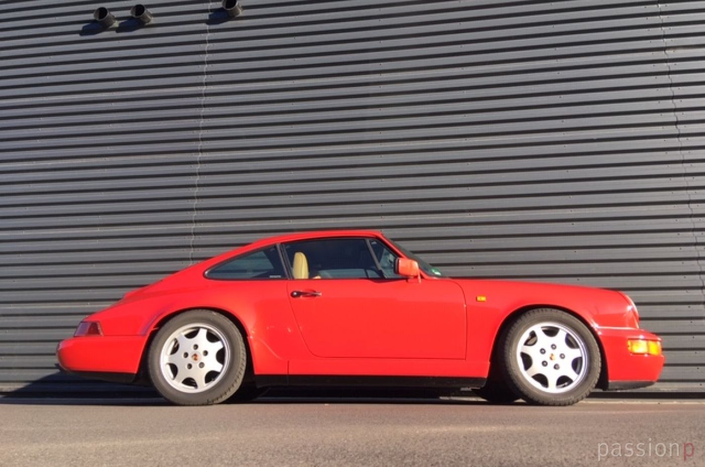90er 911 Carrera 2 (964) indischrot