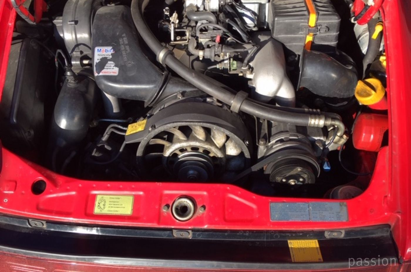 90er 911 Carrera 2 (964) indischrot