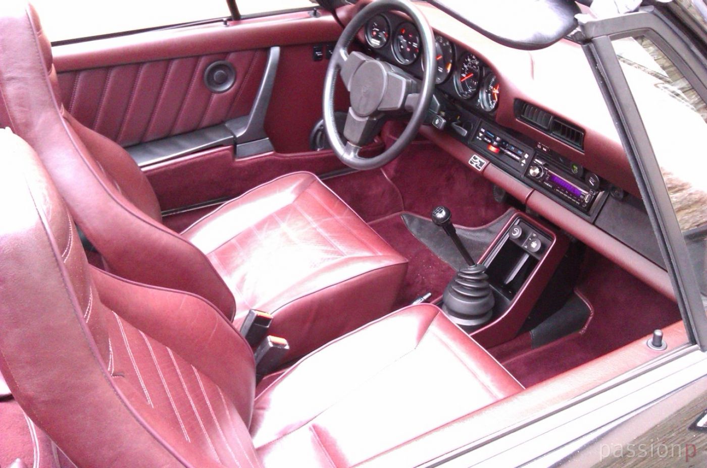 83er 911 SC Cabrio schwarz/burgund