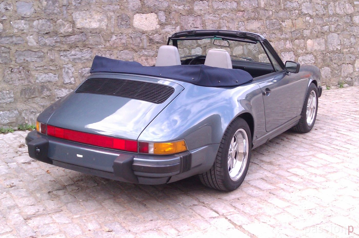 88er 911 Carrera Cabrio veneziablau