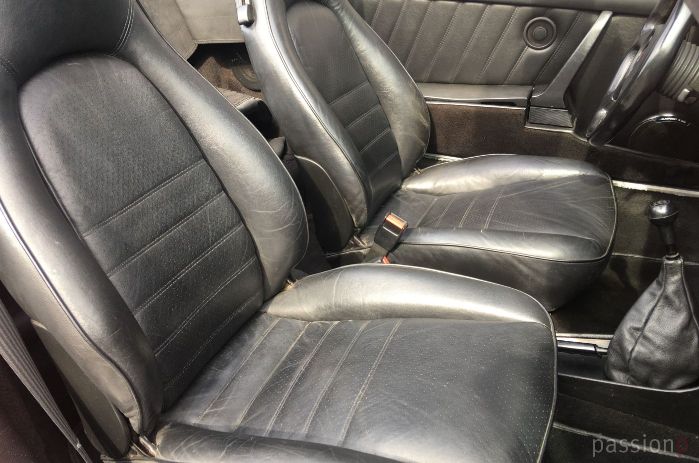 85er Porsche 911 Carrera Cabrio, indischrot