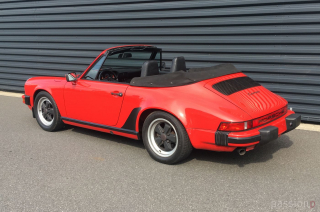 85er Porsche 911 Carrera Cabrio, indischrot