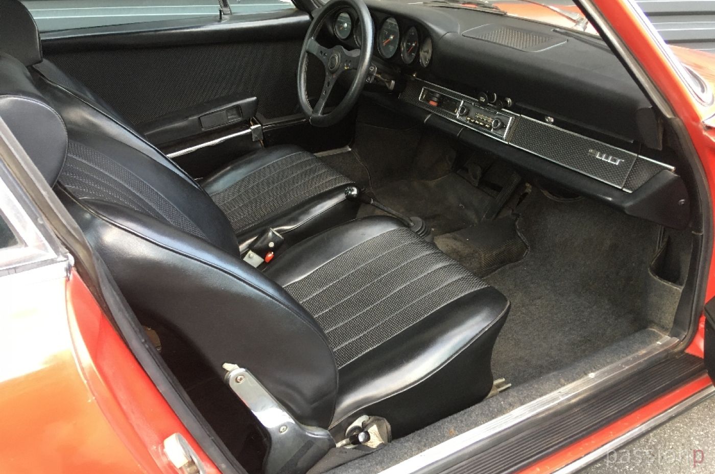 70er Porsche 911 T bahiarot