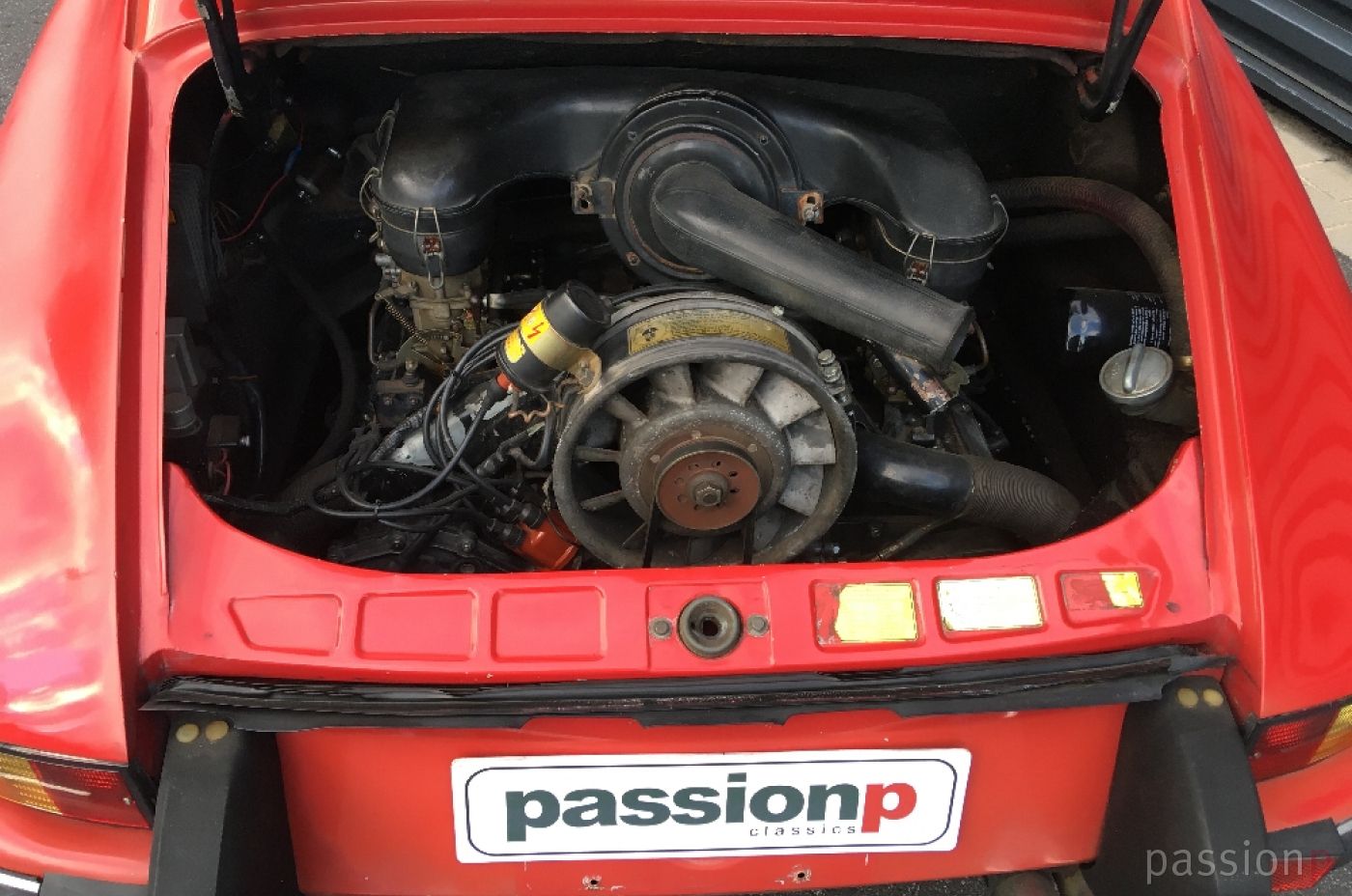 70er Porsche 911 T bahiarot