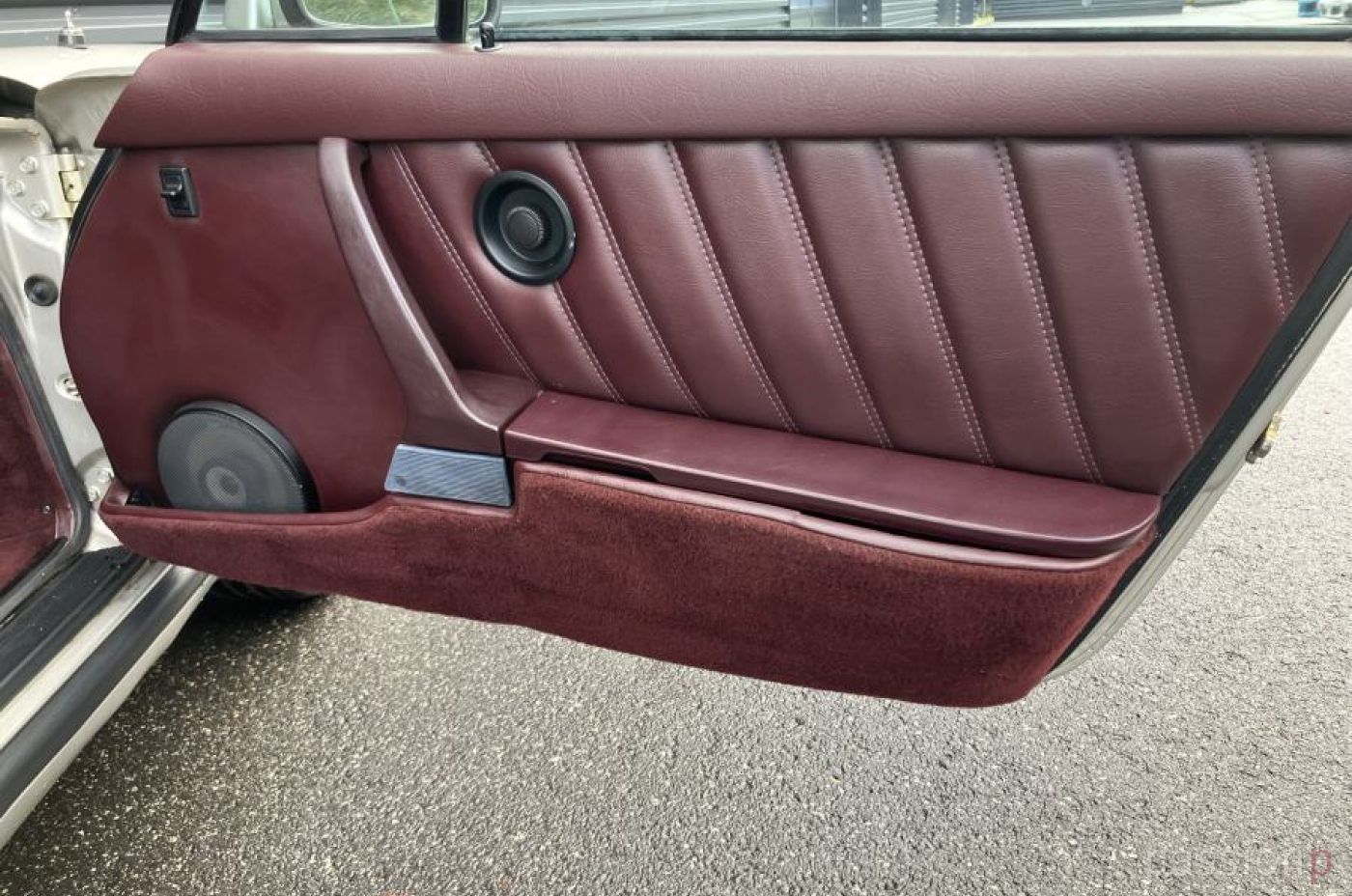 84er 911 Carrera Targa zinnmetallic/burgund